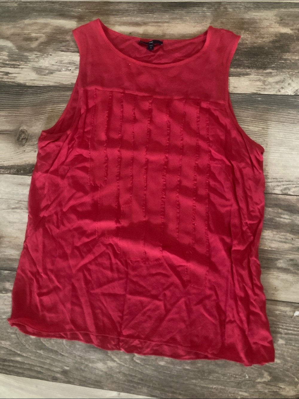Gap Women’s Red Sleeveless Top Textured Front Size M